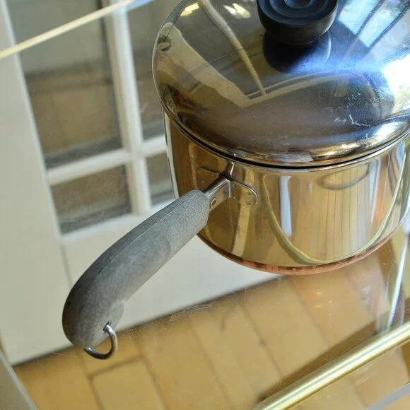 REVERE WARE 2 Qt Copper Bottom Pot With Lid - Picture 3 of 10